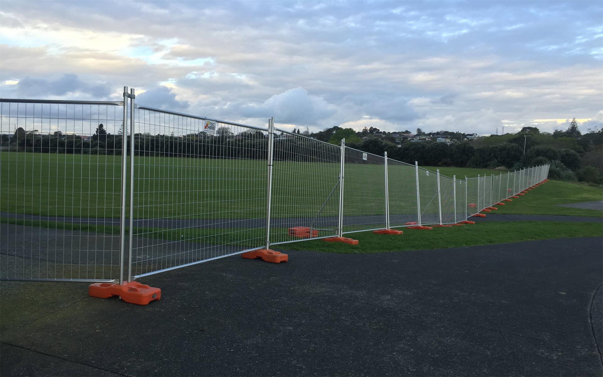 temporary fence for service2